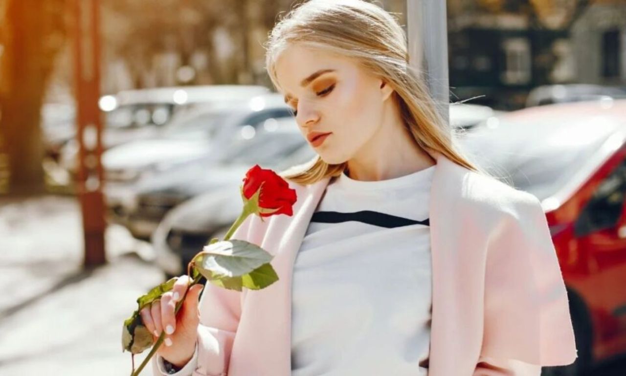 leahrosevip: Redefining Beauty Standards in the Digital Age